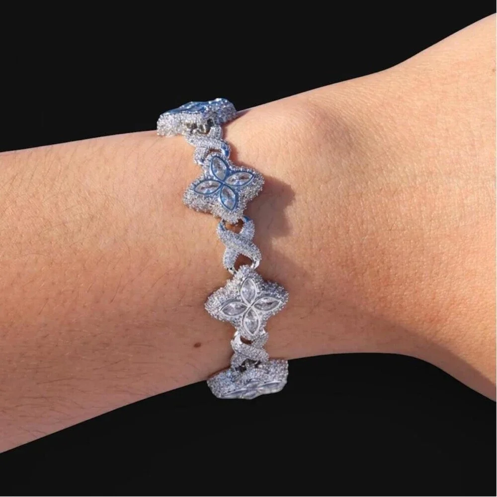 Clover Bracelet 8inch  Silver Flower Link Bracelet